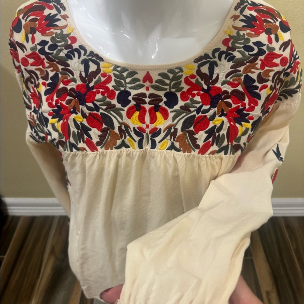 Embroidered Floral Cream Top
